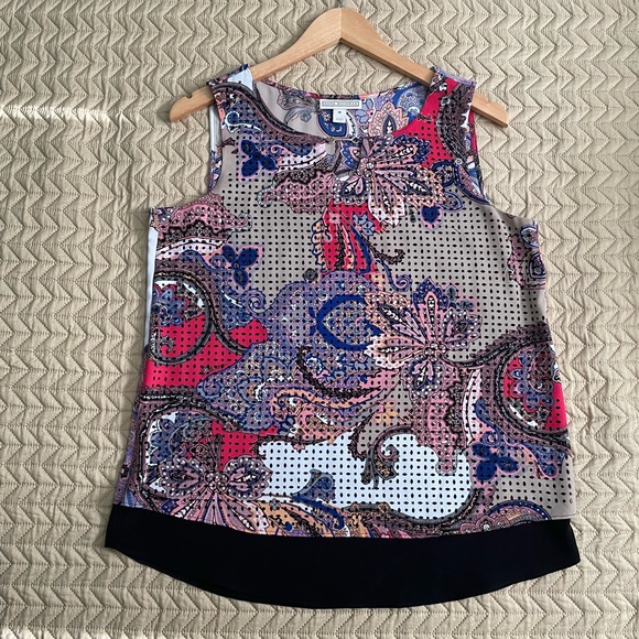 Dana Buchman multicolor paisley blouse with laser cutout overlay on the front. - Picture 2 of 12